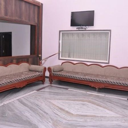 Hotel Amar Palace Abu Road Bagian luar foto