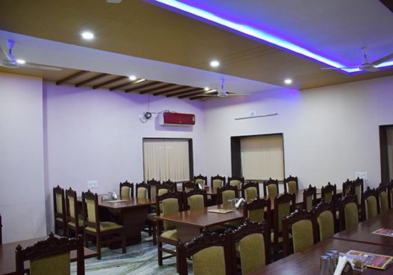 Hotel Amar Palace Abu Road Bagian luar foto