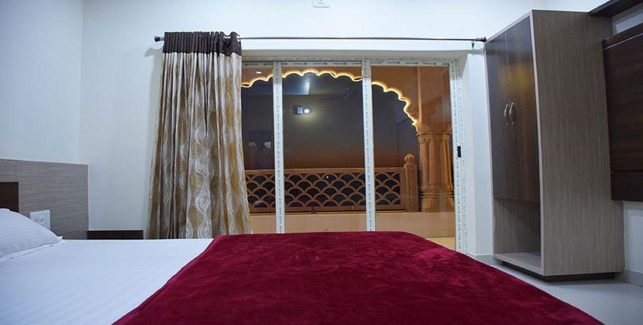 Hotel Amar Palace Abu Road Bagian luar foto