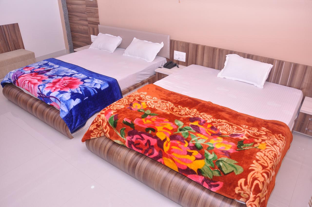 Hotel Amar Palace Abu Road Bagian luar foto
